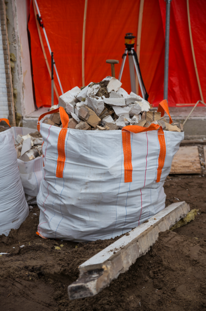 Démolition salle de bain intérieure Toulon - Elite Benne 83