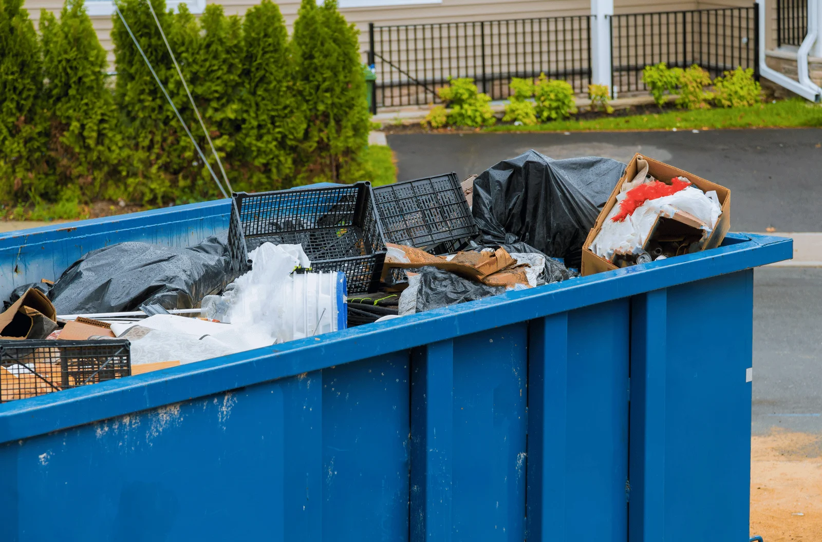 Démolition cuisine intérieure Hyères - Elite Benne 83